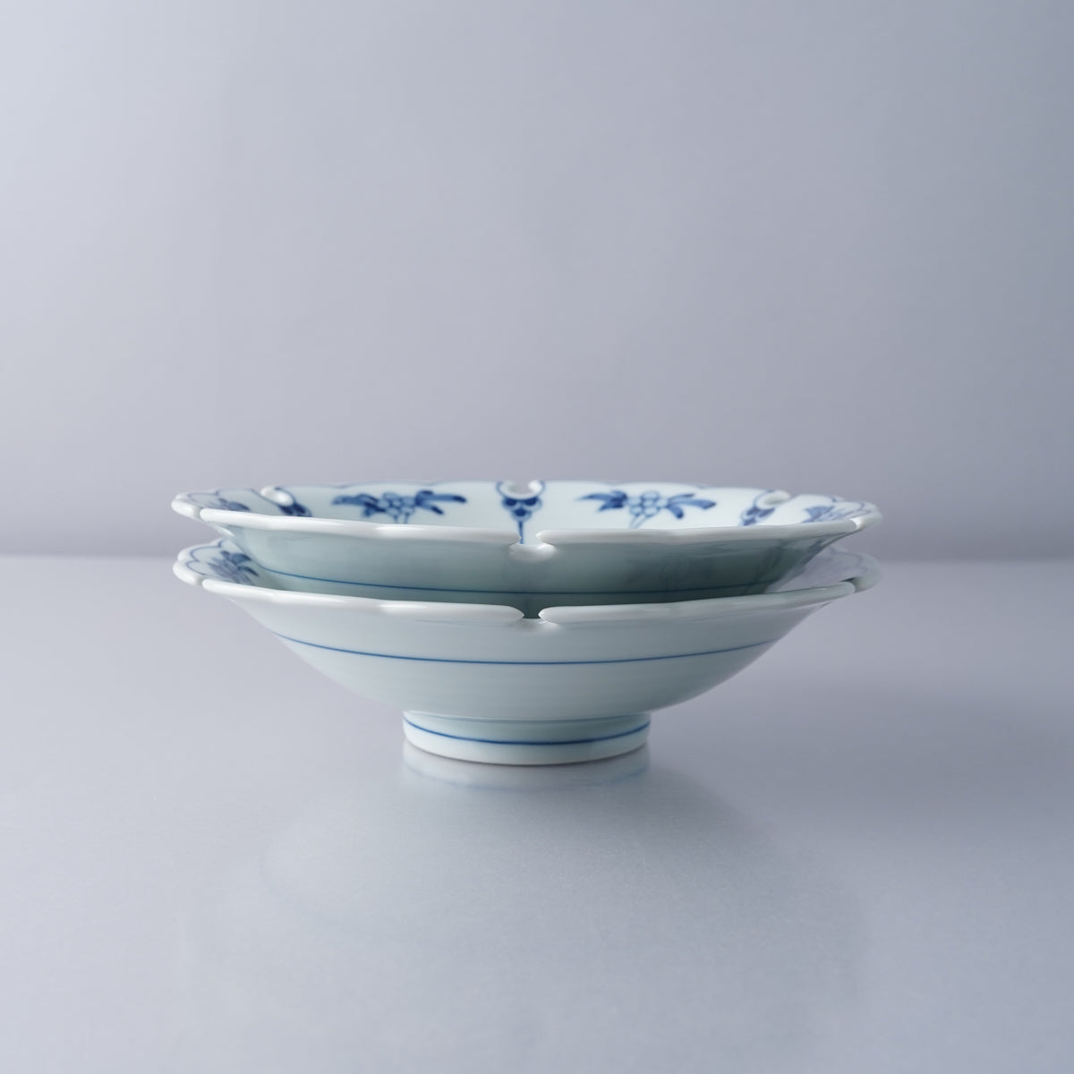 青白草うさぎ雪輪文様皿 15.5cm