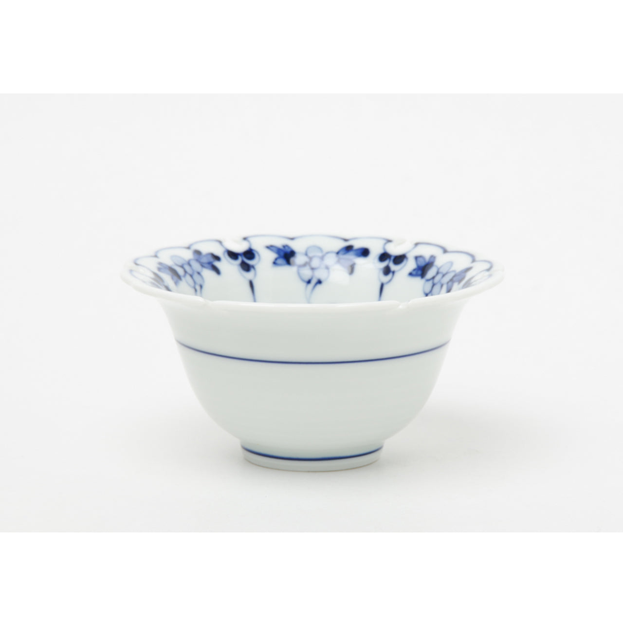 青白草うさぎ柄雪輪文様9.5cm